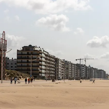 Spacious Family Flat Near The *